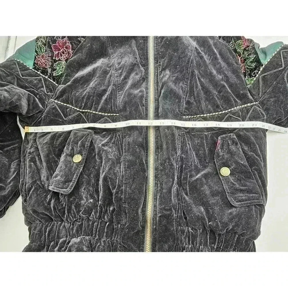 Vtg 80s/90s G-4000 Women's Size S Black Velvet Bomber Jacket with Flower Detail - Picture 6 of 7